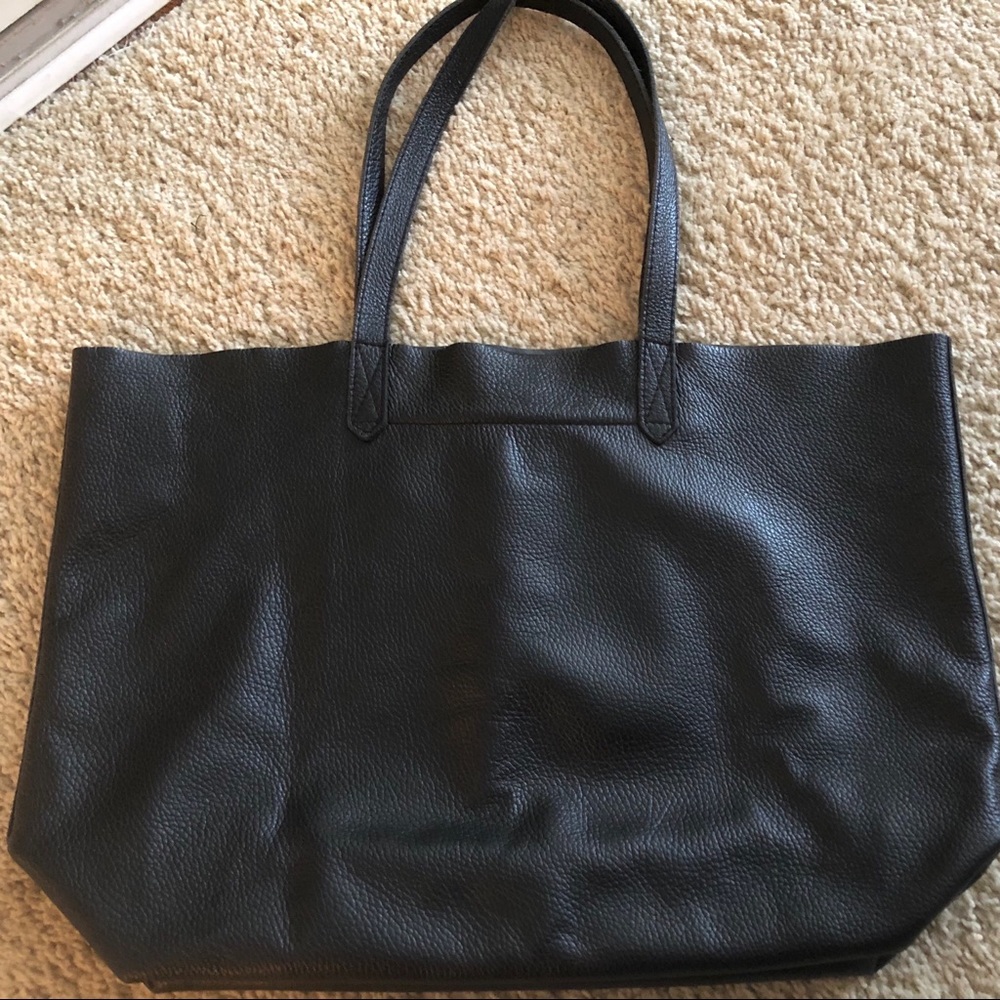 Cuyana Classic Tote